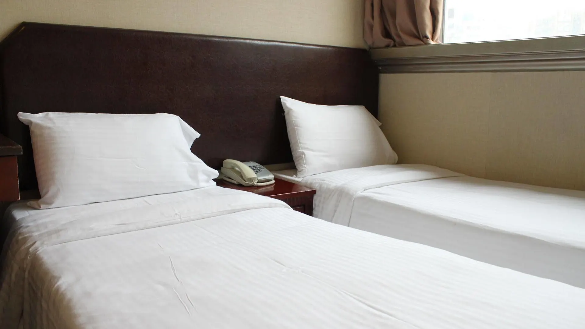 Oriental Lander Hotel Hong Kong 3*,  China