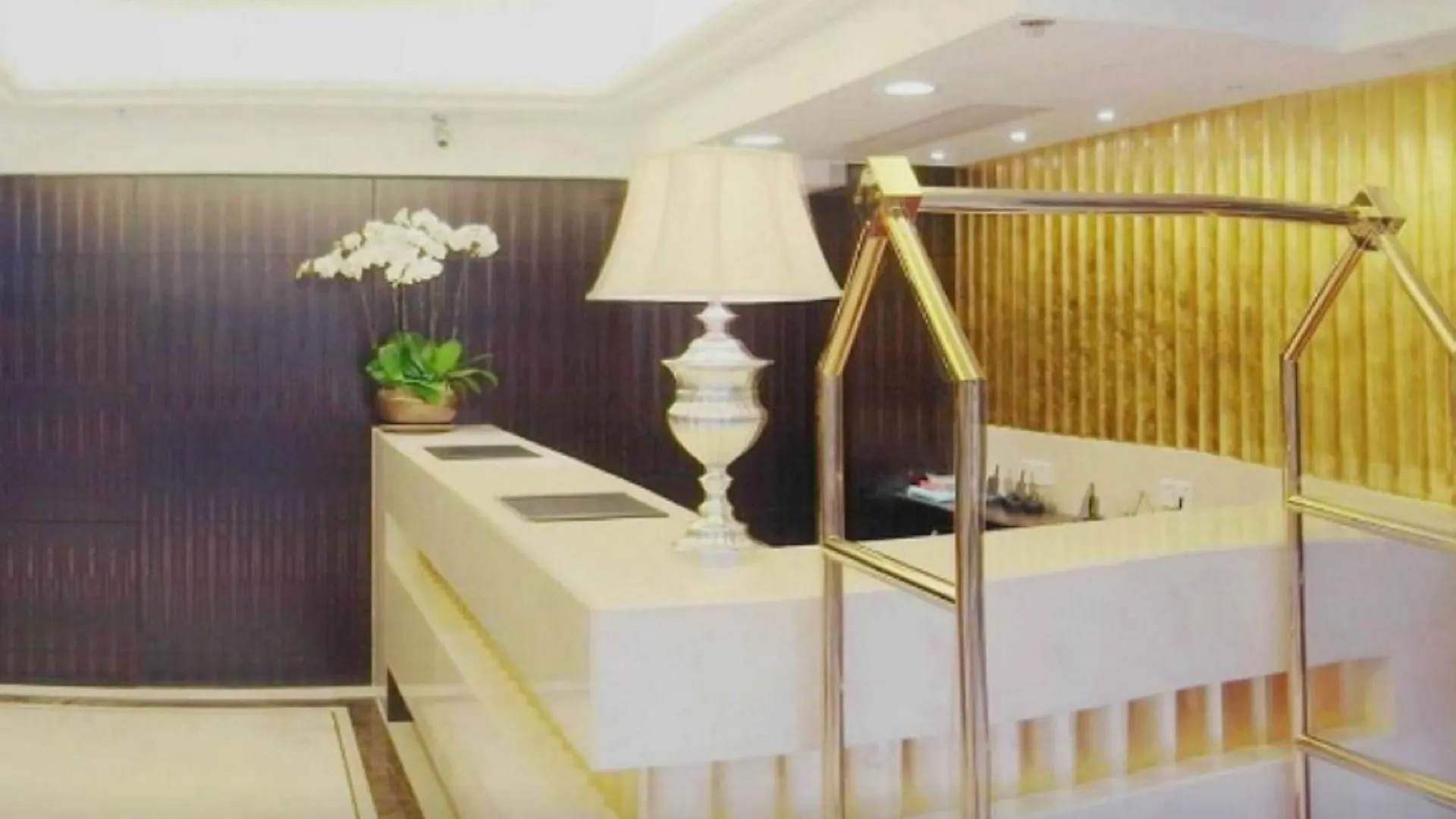 Oriental Lander Hotel Hong Kong