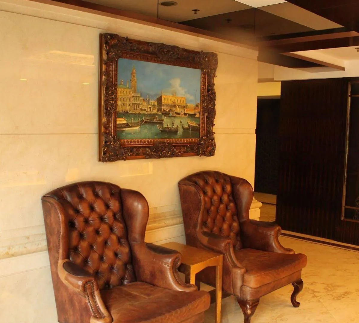 Oriental Lander Hotel Hong Kong 3*,  Çin