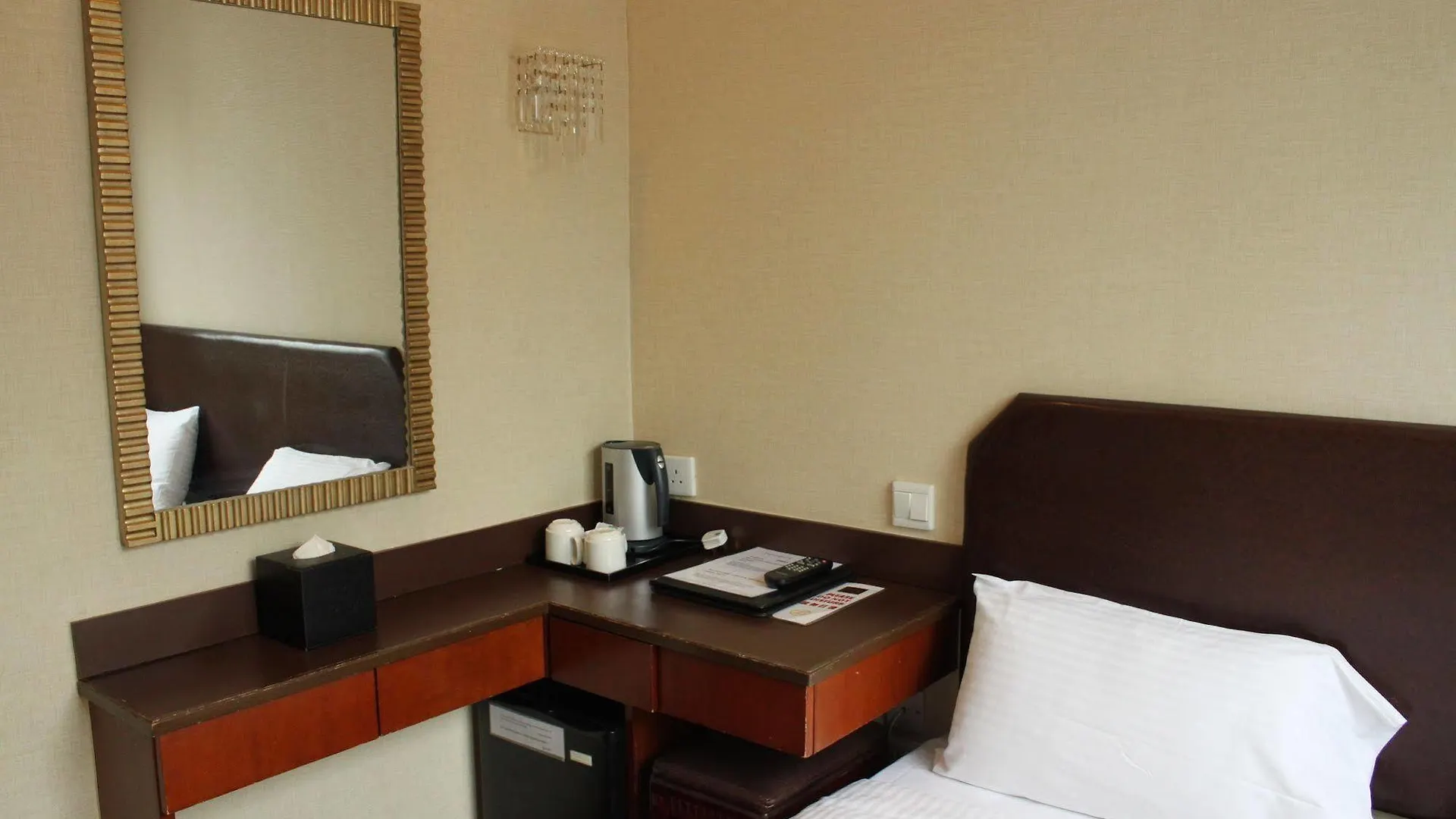 Oriental Lander Hotel Hong Kong